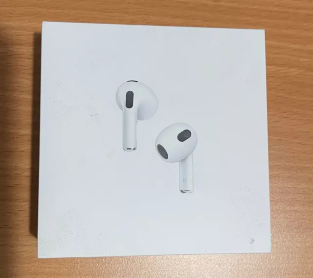 Apple AirPods Wireless Headphones 3rd Generation Ear Headset MagSafe Case White