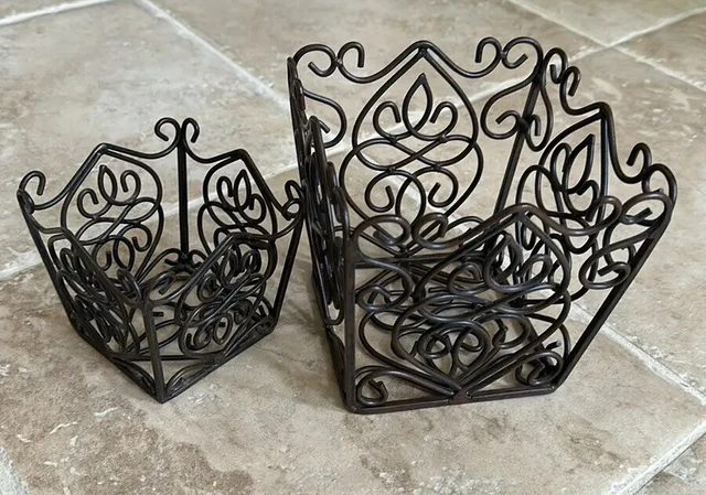 Southern Living at Home Rosedale Set of Two Plant Holders VGC