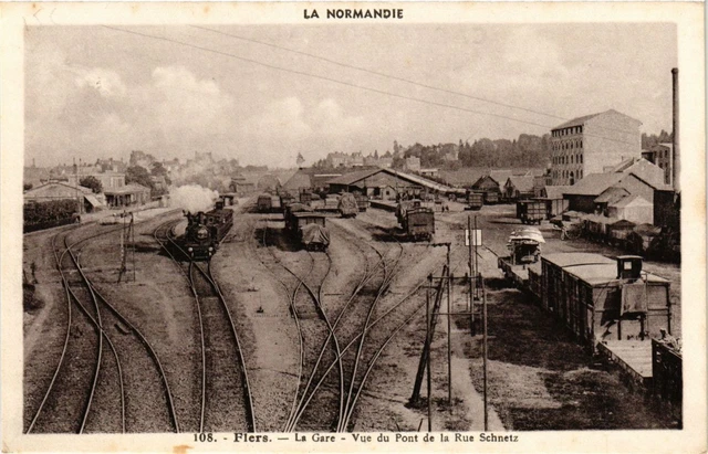 CPA AK FLERS - La Gare - Vue du Pont de la Rue Mesh (356044)