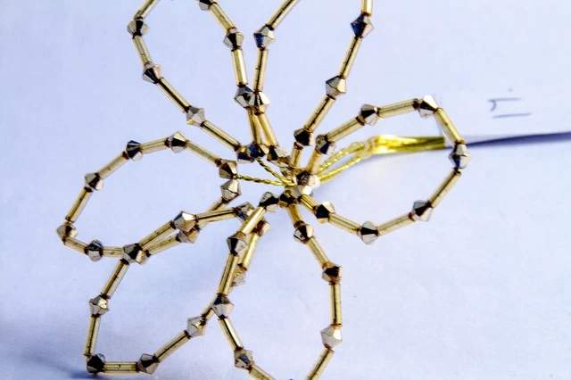6 paquetes de 6 pétalos con cable de oro para hacer 6 flores. Flores artesanales de boda 