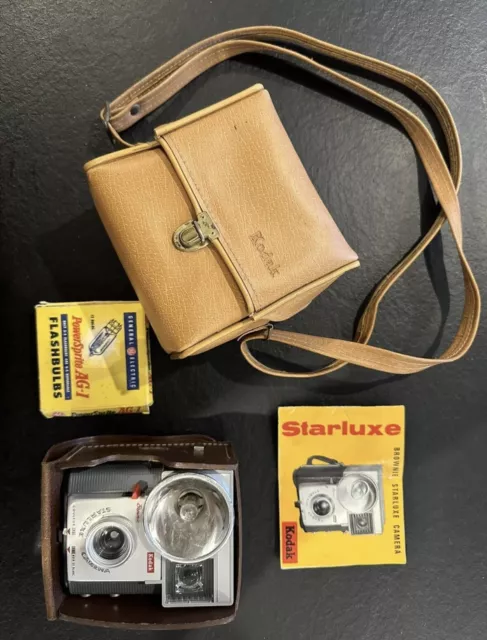 Appareil Photo Ancien - Kodak Brownie Flash + Étui Cuir - Made In France