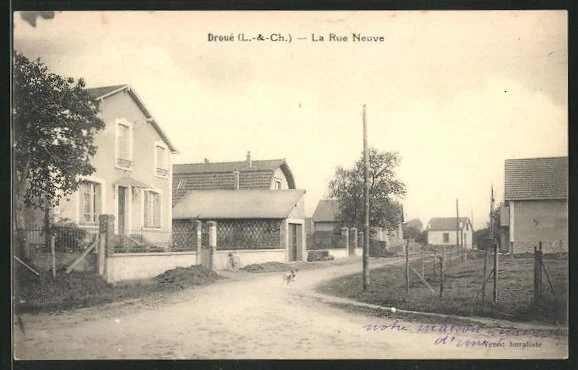 CPA Droué, La Rue Neuve, partial view