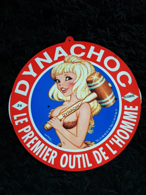 Calendrier Perpétuel Publicitaire "Dynachoc" Premier Outil De L'homme.. Pin Up