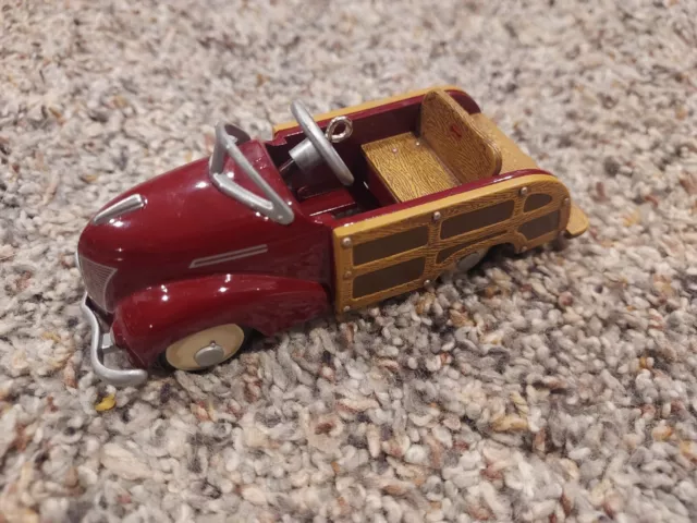 Hallmark Kiddie Car Classics 1939 GARTON FORD STATION WAGON Die Cast Toy