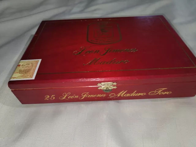 Leon Jimenes Maduro Wood Cigar Box