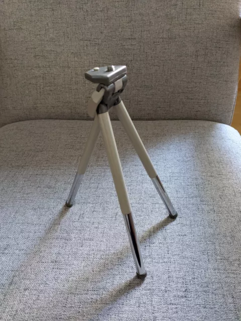 Supporto treppiede portatile per fotocamera Hama con gambe allungabili