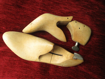 FORMES POUR CHAUSSURES en bois du cèdre Recherchée