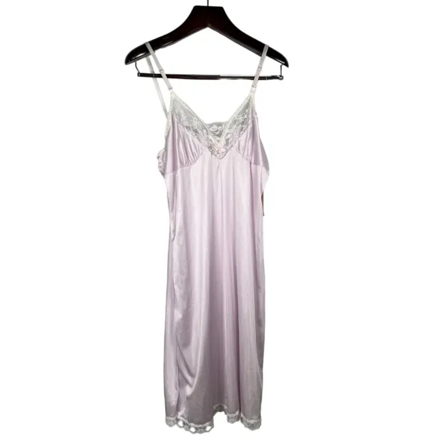 Ashley Taylor SZ 36 Full Slip Nighty light purple lace accent Made in USA