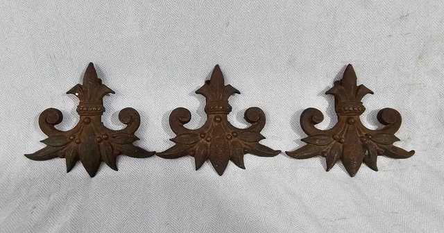 3 Antique Victorian Cast Iron Fleur De Lis Finials Wall Decor Fence Toppers