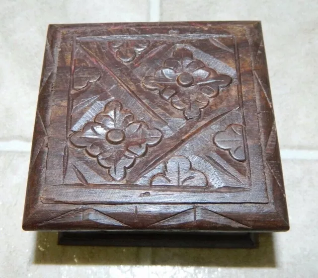 Antique Vintage Small Wood Carved Trinket Box 3"x3"x2"