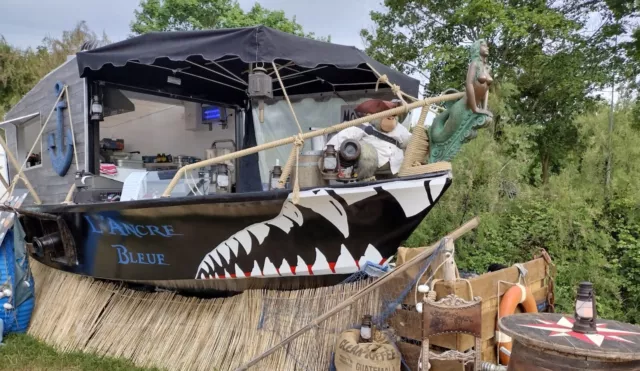 food truck Food Boat Pirate Restaurant 13