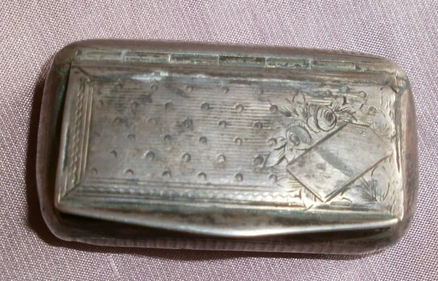 BOÎTE À TABAC argent massif - Tabatière XIXème guillochée à médaillon vierge EUR 45,00 - PicClick FR