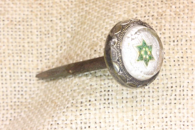 Old Picture Nail Green Star Sulfide Glass Victorian Decorated Nickel Artwork
