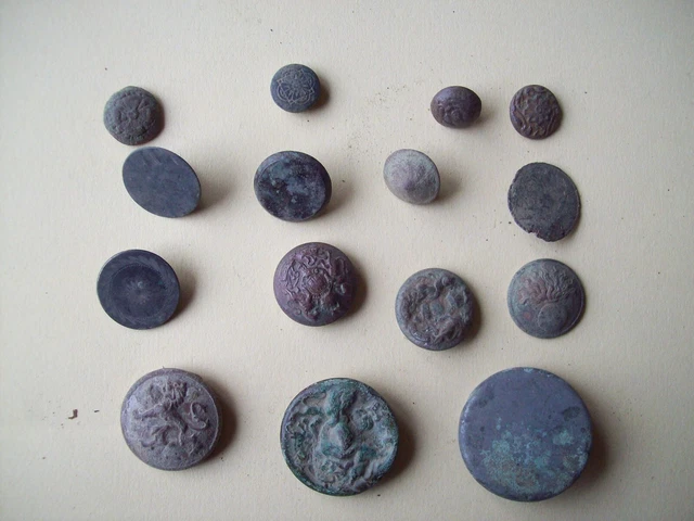 Lot De 5 Boutons Anciens Bordeaux Violine – 2cm, Forme Bombée, Couture