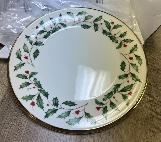Lenox HOLIDAY Salad Plates Porcelain w/ 24 karat Gold Trim Set Of 4 NIB with Tag