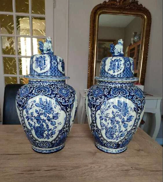 Paire de grande potiche couverte céramique de Delft - 46 cm