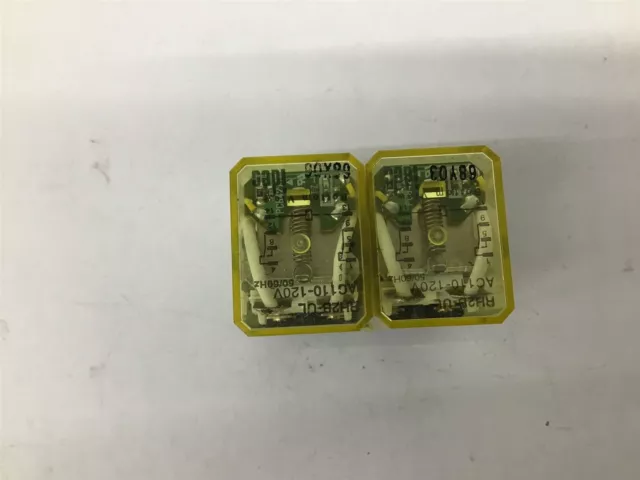 Idec RH2B-UL Ice cube Relay 110-120 volts Lot Of 2