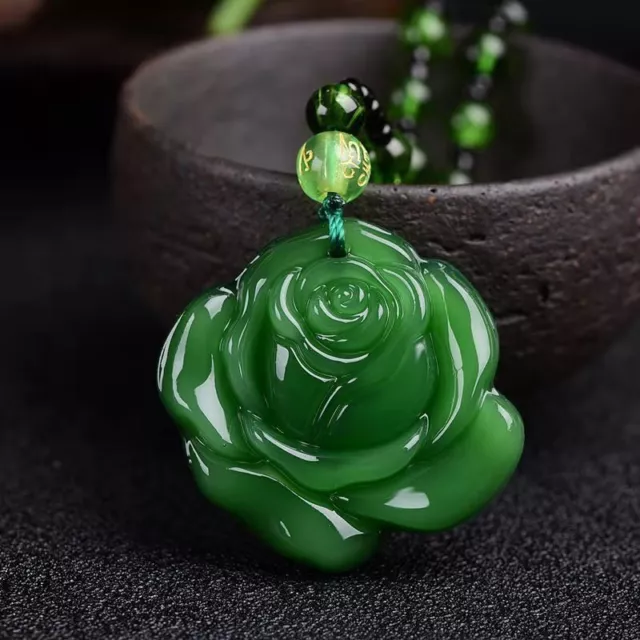 Natural Lucky Green Jade Necklace Pendant Hand-Carved  Amulet Chain Chic Gift