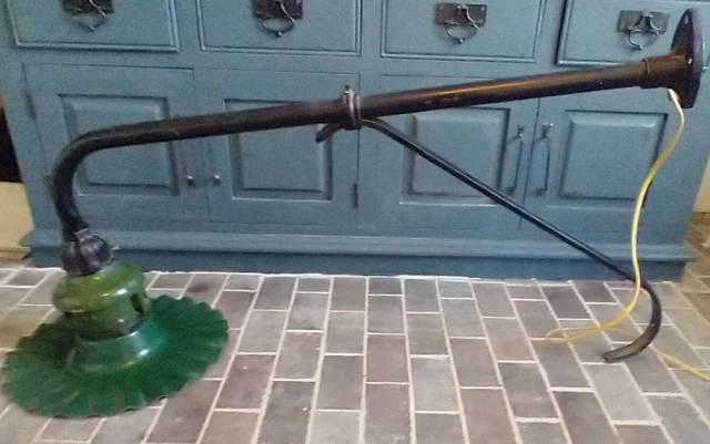 ANTIQUE INDUSTRIAL GREEN Porcelain Radial Wave Street Light Train/ Gas