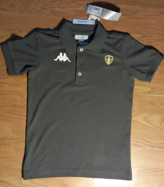 KAPPA - SCHMALE PASSFORM GRÖSSE SMALL GRAU LEEDS UNITED POLOSHIRT BAUMWOLLE BRANDNEU MIT ETIKETT Größe 10 Y