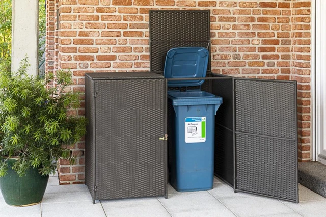 Mulltonnenbox Aus Polen