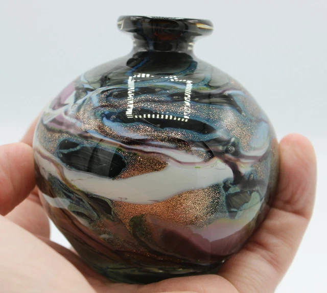 Collection Verrerie Biot - Beau Petit Vase Boule En Verre Signe Michele Luzoro