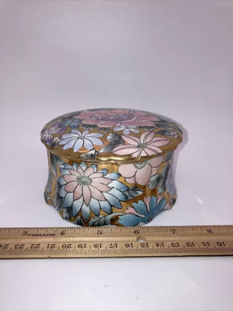 Vtg Toyo Macau Golden Peony Porcelain Floral Trinket Box w Lid & Vase Vanity Set