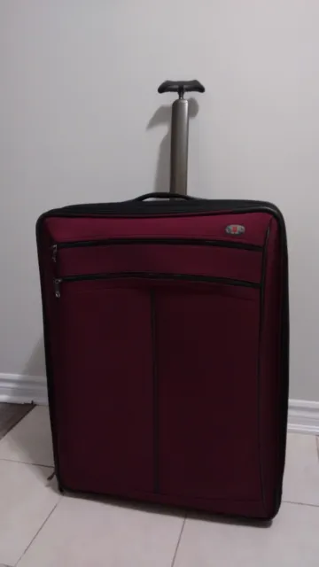 Victorinox Traveler Upright Wheeled Expandable Suitcase Red/Black Large Luggage