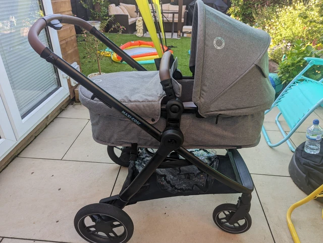 Maxi-Cosi Zelia S, 0 - 4 Years, Up to 22 kg, Foldable, Compact and Reclining...