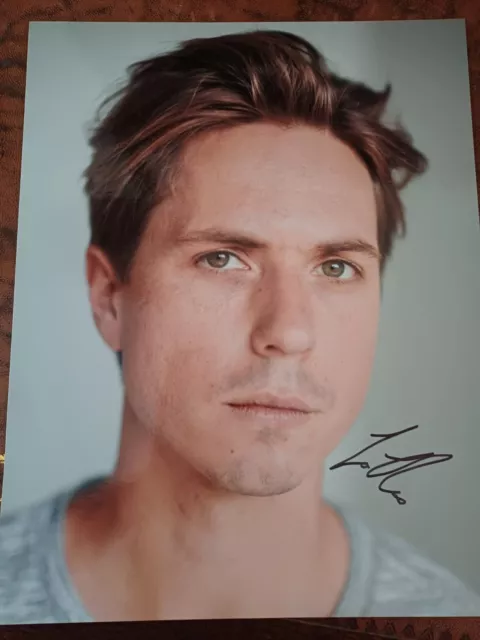 Joe Thomas - Genuine signed in person autograph 8x10 (Inbetweeners)