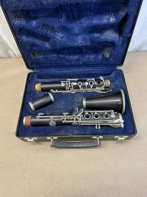 Selmer Signet 100 Wood Bb Clarinet With Case