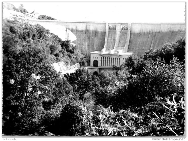 France, Saint-Étienne, Route du Barrage by Photographie
