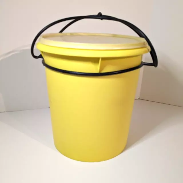 Tupperware Tall Round Containers Yellow & Clear 261 with Lids 563 564 + 215