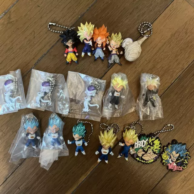 Dragon Ball Keychain figure lot set 17 Goku Frieza Vegeta character anime