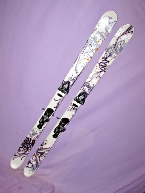 Salomon MYNX women's all mtn twin tip skis 160cm w/ Salomon Z12 Light bindings ~