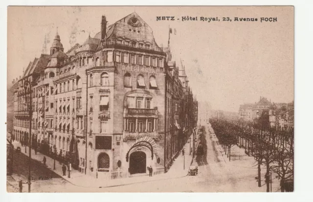 METZ - Moselle - CPA 57 - Rues - Avenue Foch - Hotel Royal