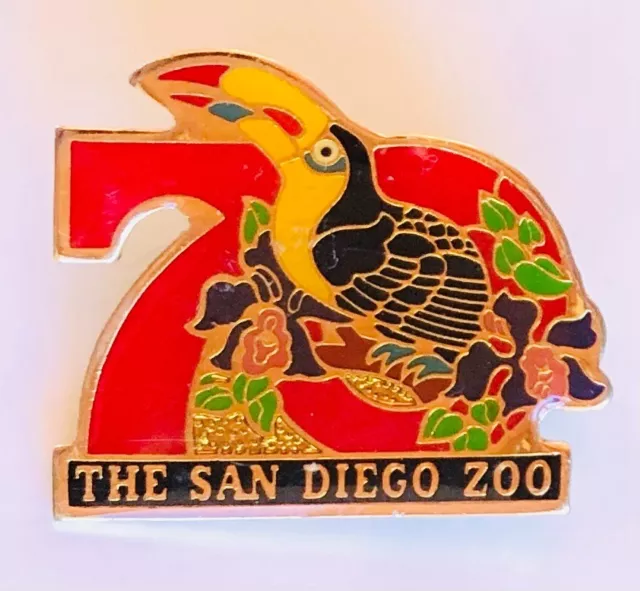 The San Diego Zoo Toucan Bird Pin Badge Rare Vintage (C10)