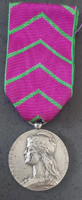 MEDAILLE ARGENT MINISTERE DU COMMERCE ET L Industrie Honneur Travail 1909 Borrel