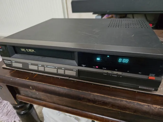 Vintage Ferguson Videostar 3V65 VHS/VCR Player. Quality Machine Made In Germany.