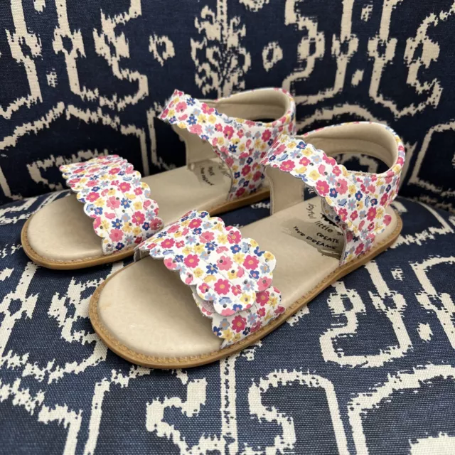 Livie & Luca White Flowers Posey Classic Adjustable Summer Sandals Size 13 EUC