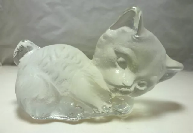 VINTAGE VIKING GLASS SATIN GLASS HAND MADE CAT FIGURINE PAPERWEIGHT, c. 1970's
