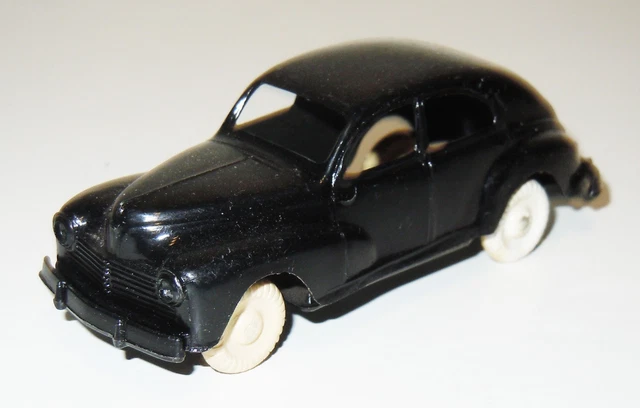 CLÉ PLASTIQUE - Dyna Panhard à Friction N°16 - Ech. : 1/32 - FR