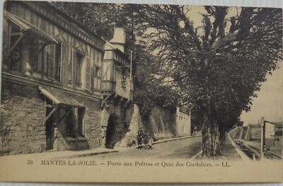 CPA/DEP 78/MANTES LA JOLIE LA PORTE DU PRÊTRES 