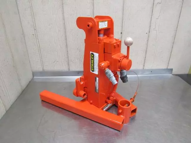 Stanley PP10 Hydraulic Post Puller Remover