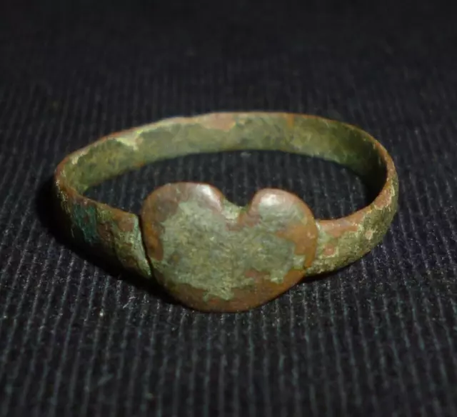 Medieval BYZANTINE Bronze Bronze Ring with Heart - 1846