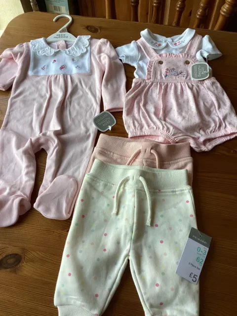 Baby girls clothes bundle 0-3 months . All NEW