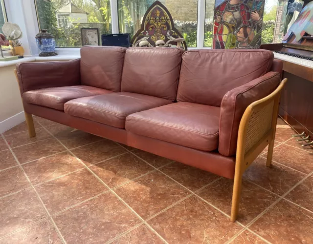 Good quality Danish 3 seater Leather Sofa Settee 20-25 Years Old. Good Condition