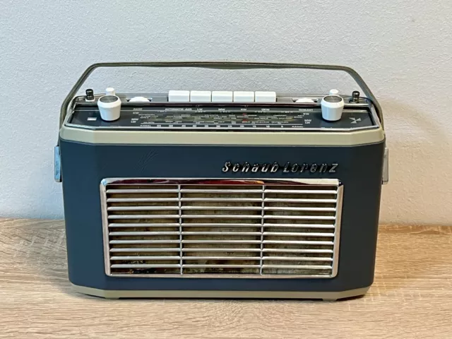 Schaub Lorenz Touring T50 Automatik - UKW - KW -  MW -  LW Kofferradio