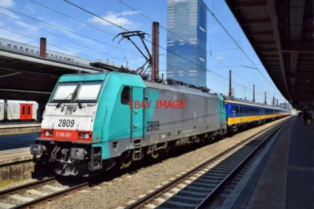 Photo  Belgian Railway - Sncb/Nmbs Class 28 Bombardier Traxx Bo-Bo No 2809/E186