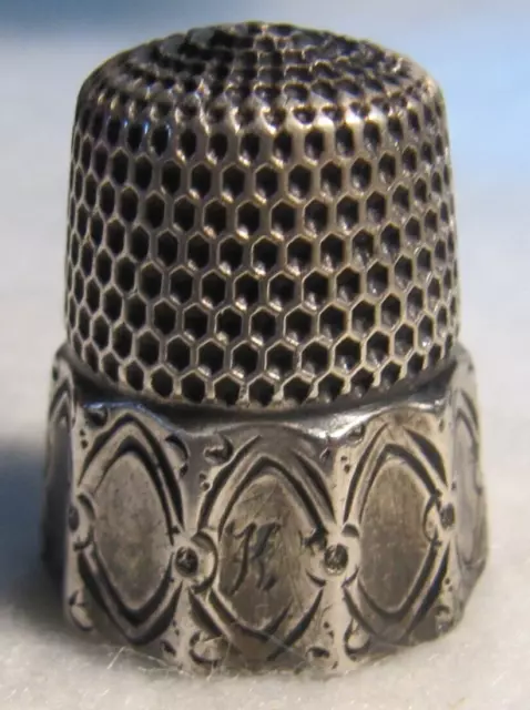 #1224 Pretty Panel Band Sterling Silver  Thimble - Simons Bros Co (Size 9)